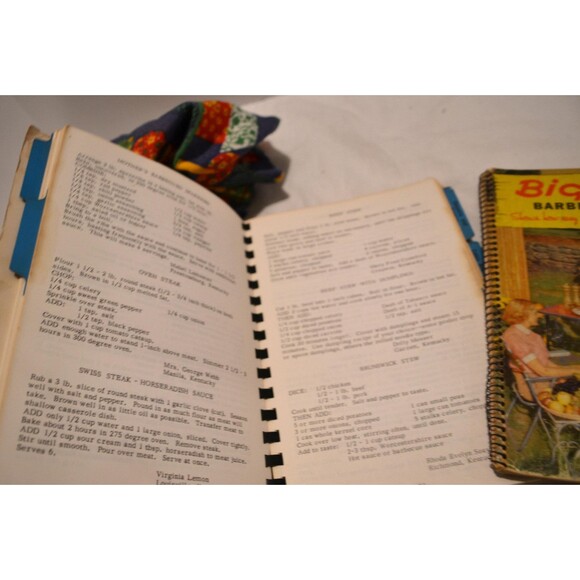Vintage Cookbooks Southern Hospitality Fun Trio - Picture 6 of 9